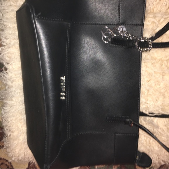 Guess Tote - Picture 3 of 3